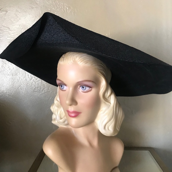 FUN-TASTIC 1940s' BLACK STRAW VERY LARGE BRIMMED VINTAGE HAT WITH SHELL TRIM